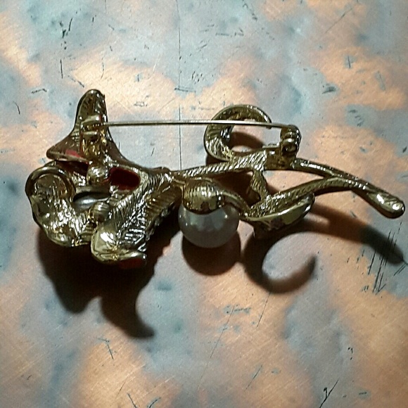 #311 Rhinestone Brooch Crystal Tropical Pink Flower Rose Pearl Lapel Pin - Picture 2 of 2